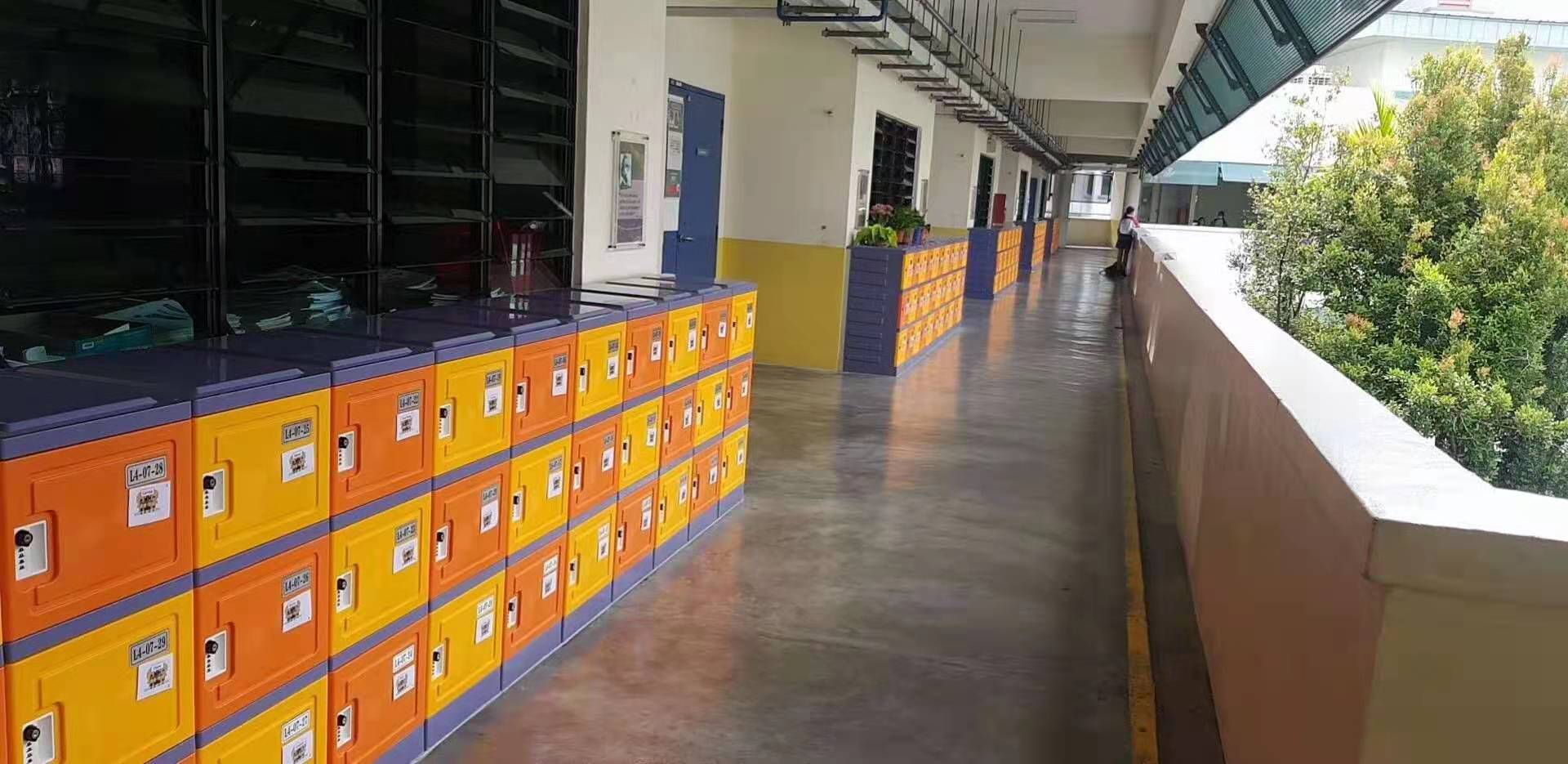 山东青岛市学校采购一批学生书包柜项目